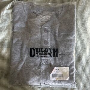 Duluth Trading Co Gray Long-Sleeve Henley with Chest Pocket Size Large